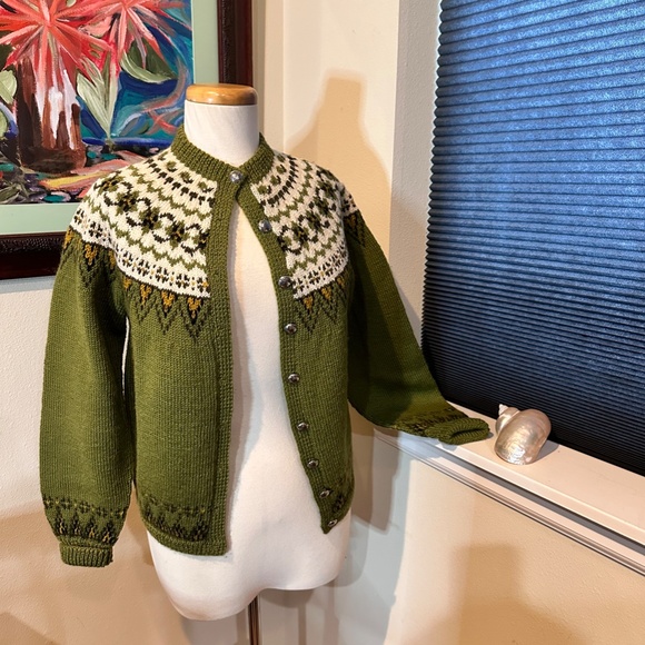 Norwegian Hand Knit Green Cardigan w/ Floral Pattern by Wm. Schmidt - S/M - Picture 2 of 13